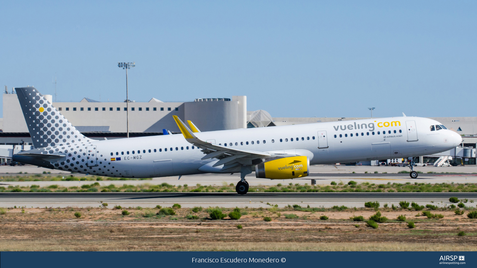 Vueling  Airbus A321  EC-MGZ