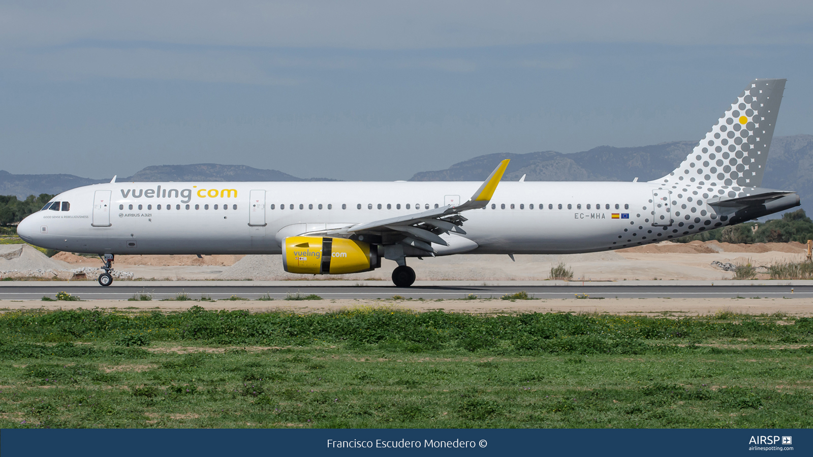 Vueling  Airbus A321  EC-MHA