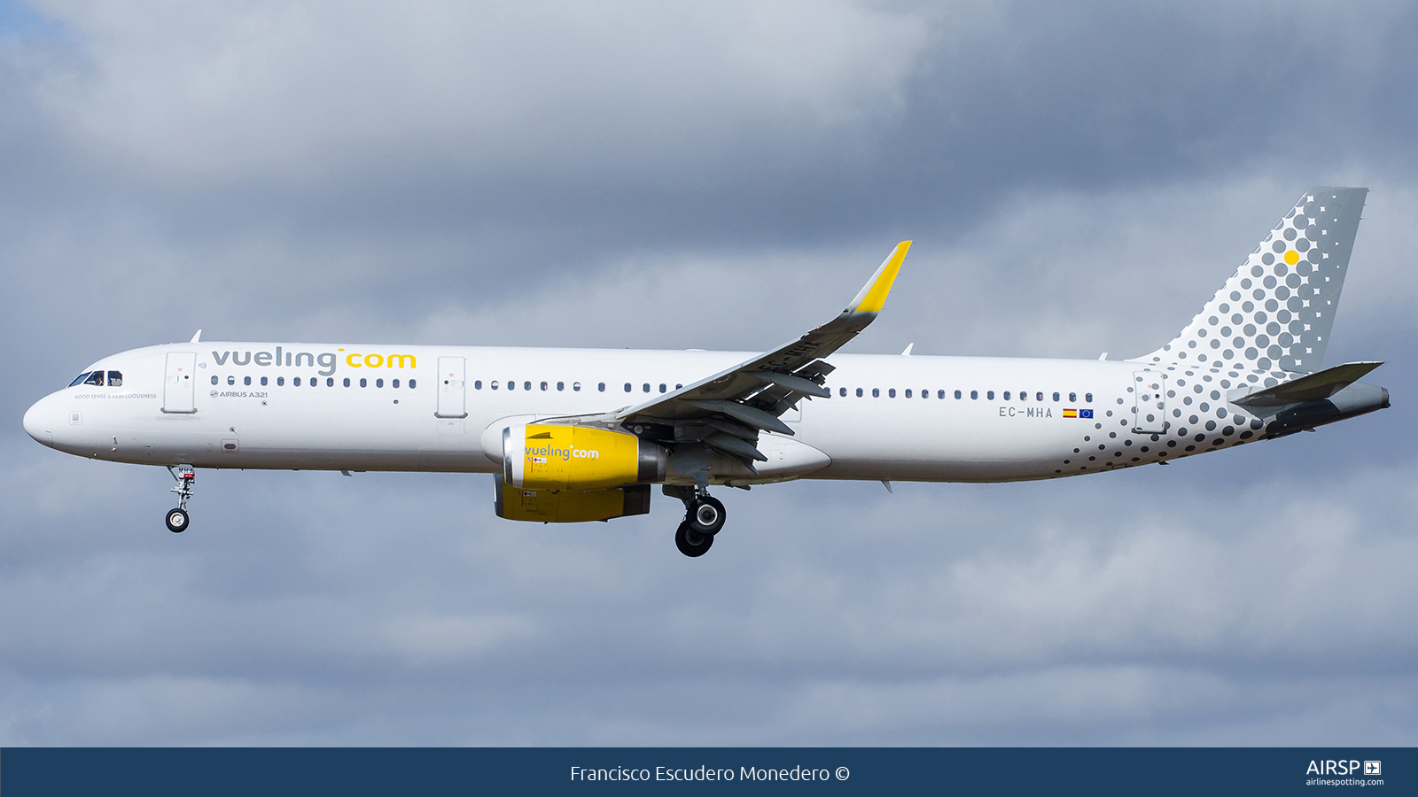 Vueling  Airbus A321  EC-MHA