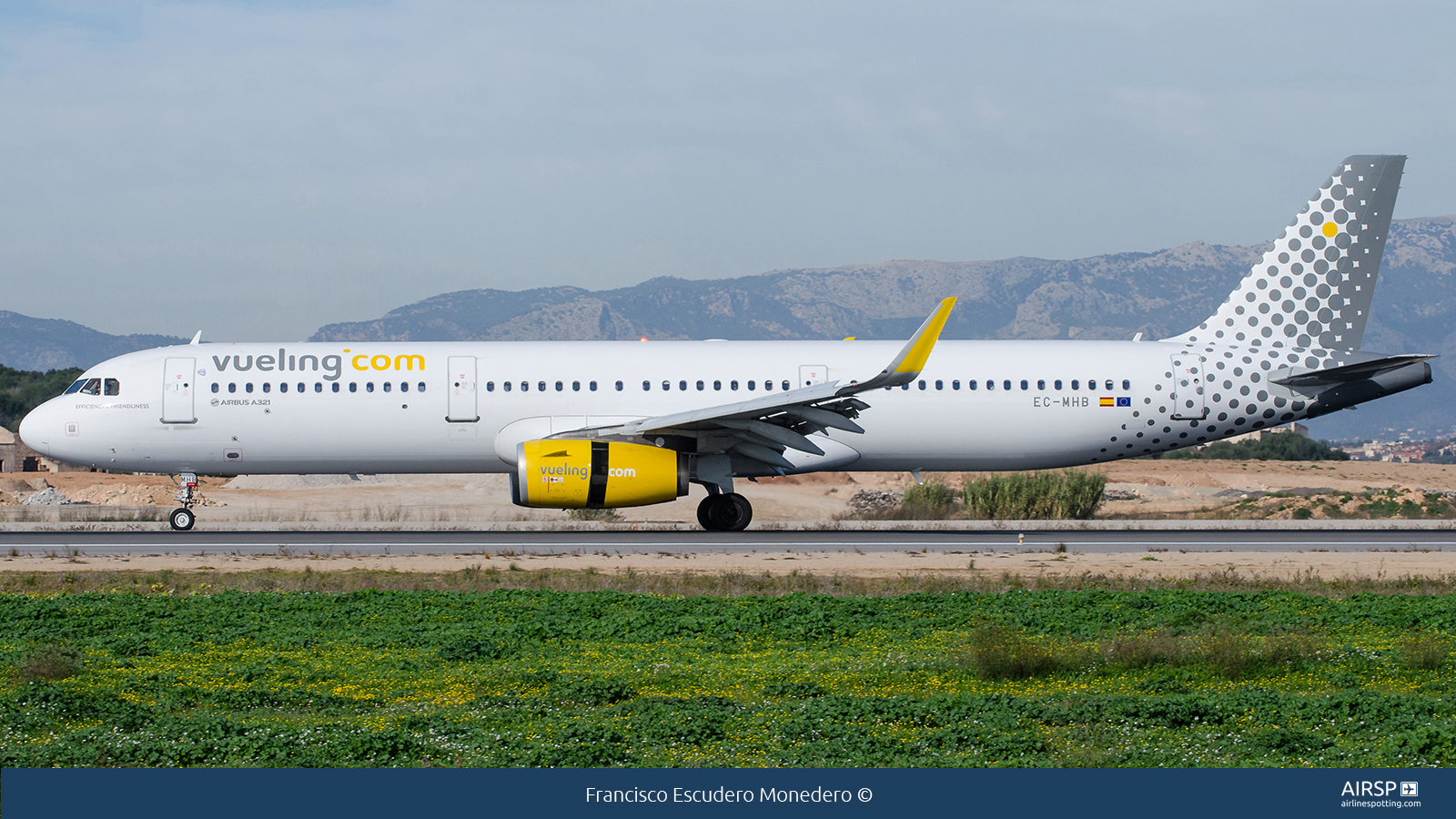 Vueling  Airbus A321  EC-MHB