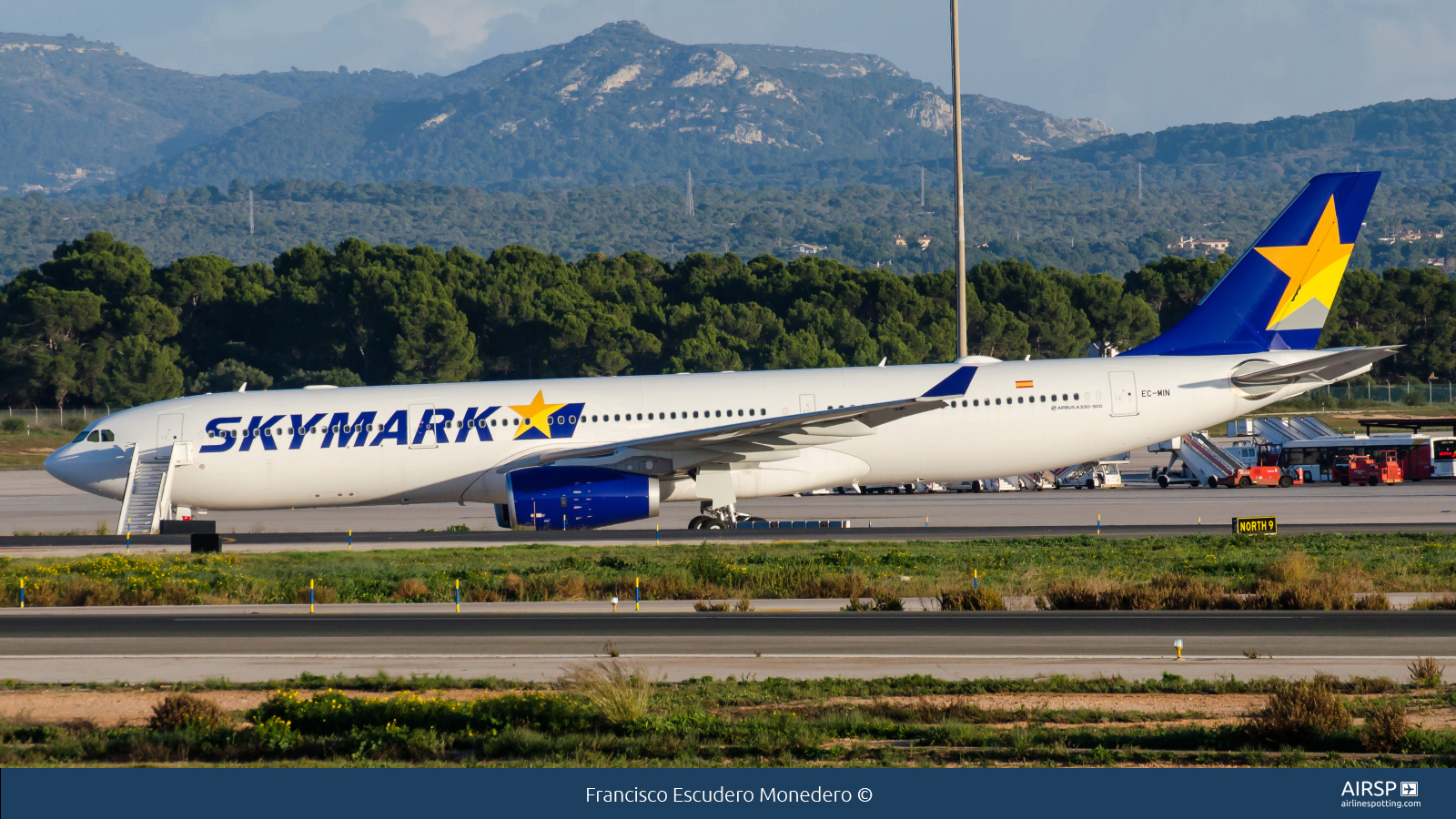 Skymark Airlines  Airbus A330-300  EC-MIN