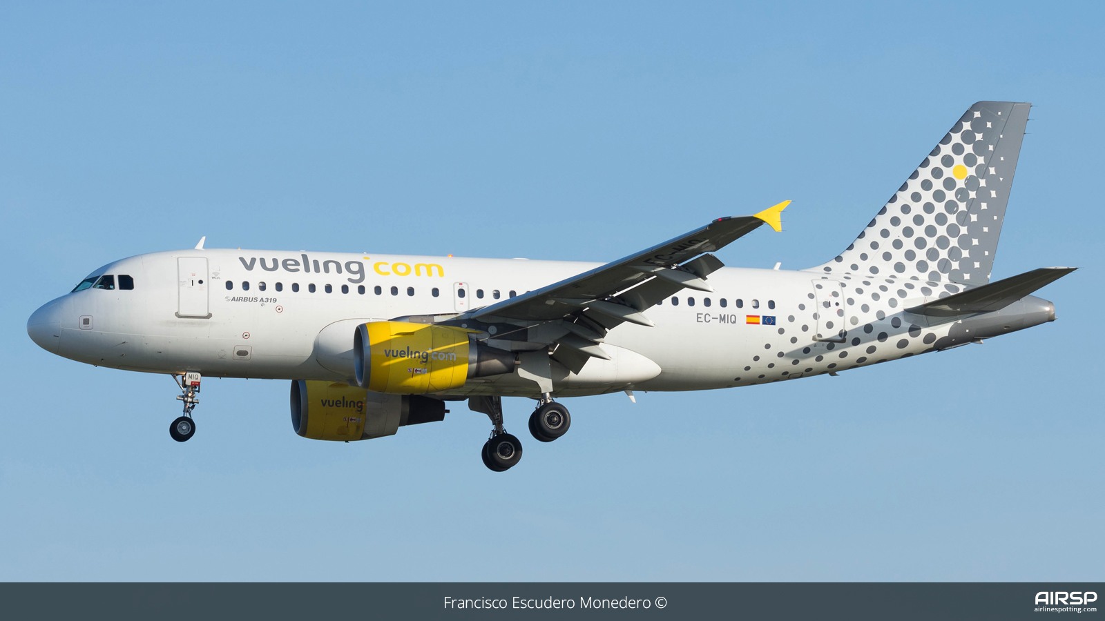 Vueling  Airbus A319  EC-MIQ