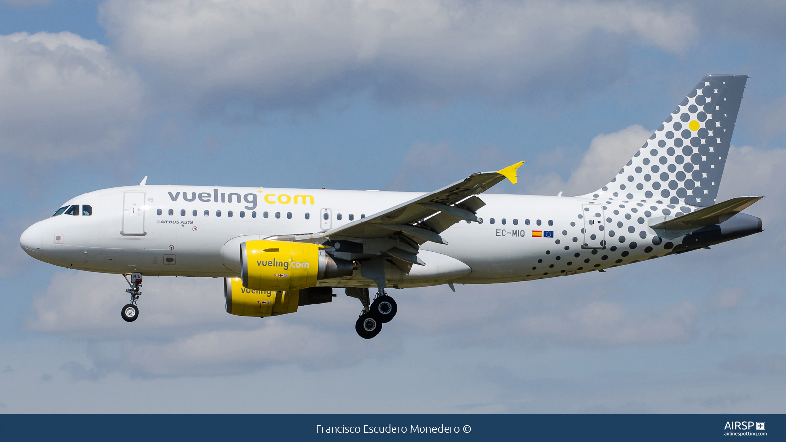 Vueling  Airbus A319  EC-MIQ