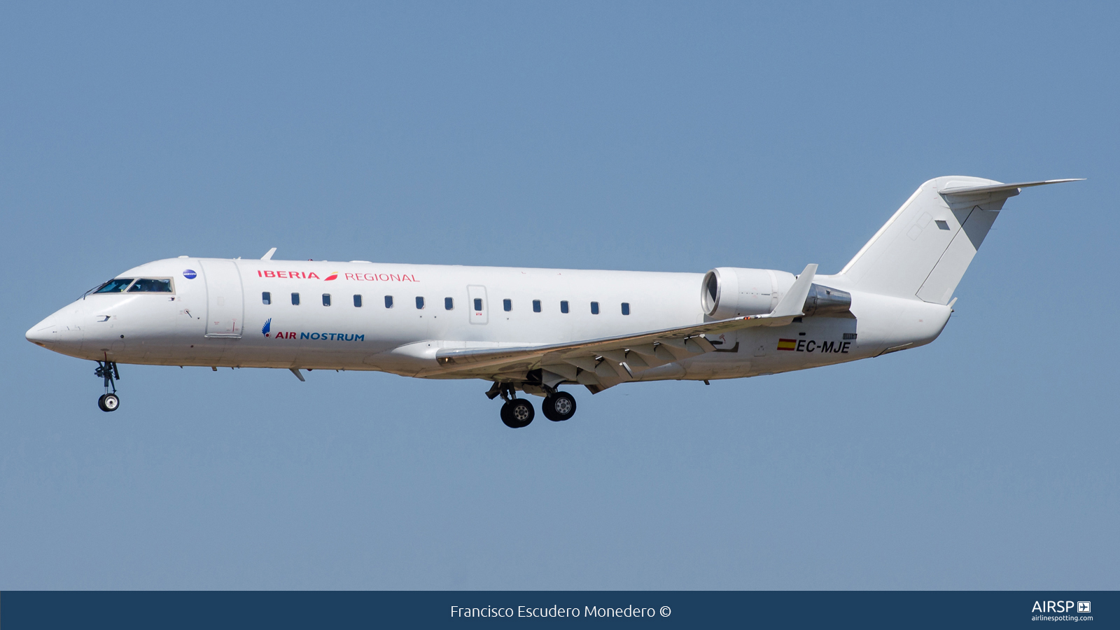 Air Nostrum Iberia Regional  Mitsubishi CRJ-200  EC-MJE