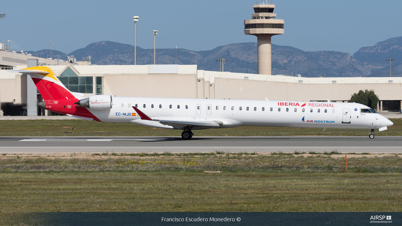 Air Nostrum Iberia Regional  Mitsubishi CRJ-1000  EC-MJO