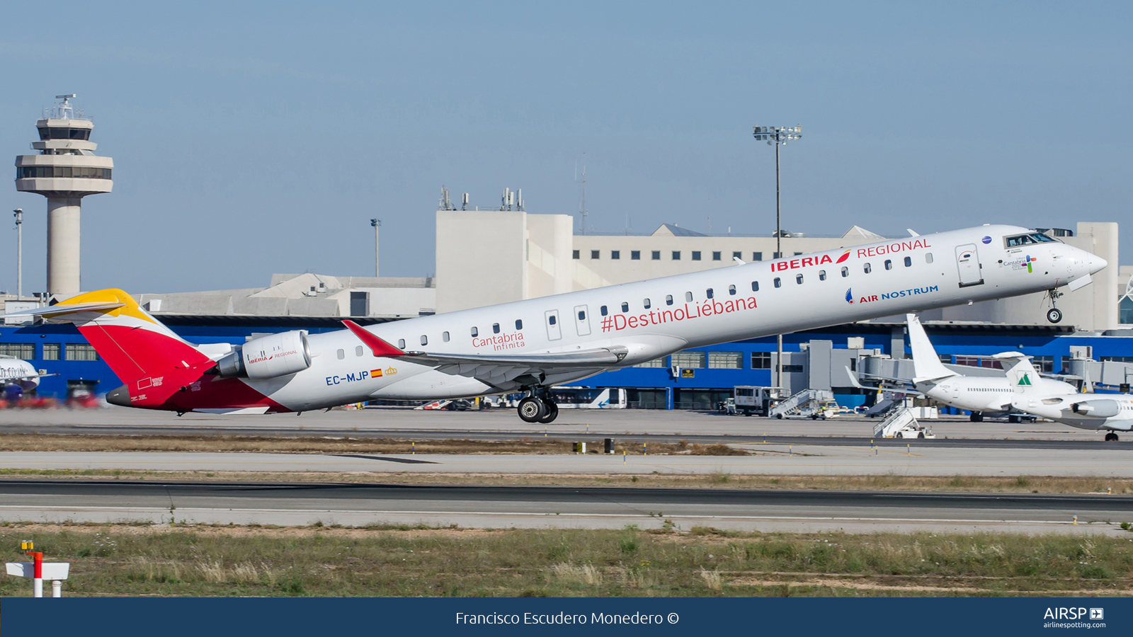 Air Nostrum Iberia Regional  Mitsubishi CRJ-1000  EC-MJP