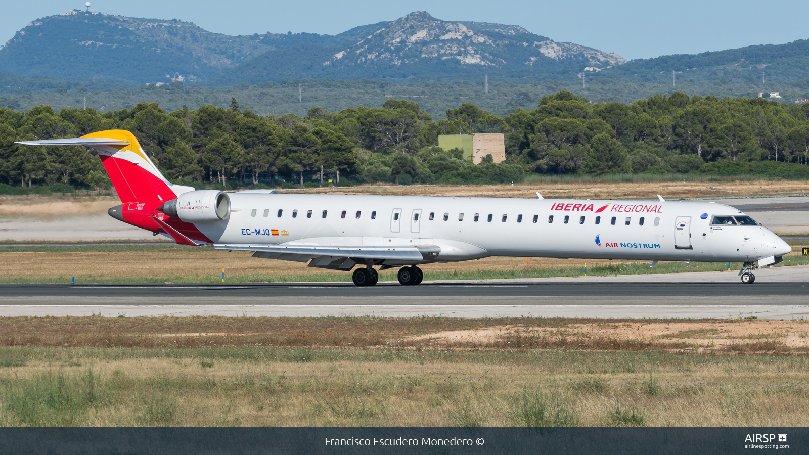 Air Nostrum Iberia Regional  Mitsubishi CRJ-1000  EC-MJQ