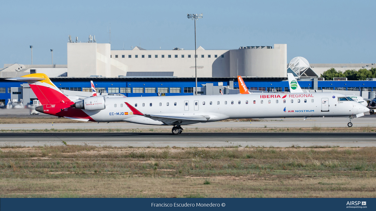 Air Nostrum Iberia Regional  Mitsubishi CRJ-1000  EC-MJQ