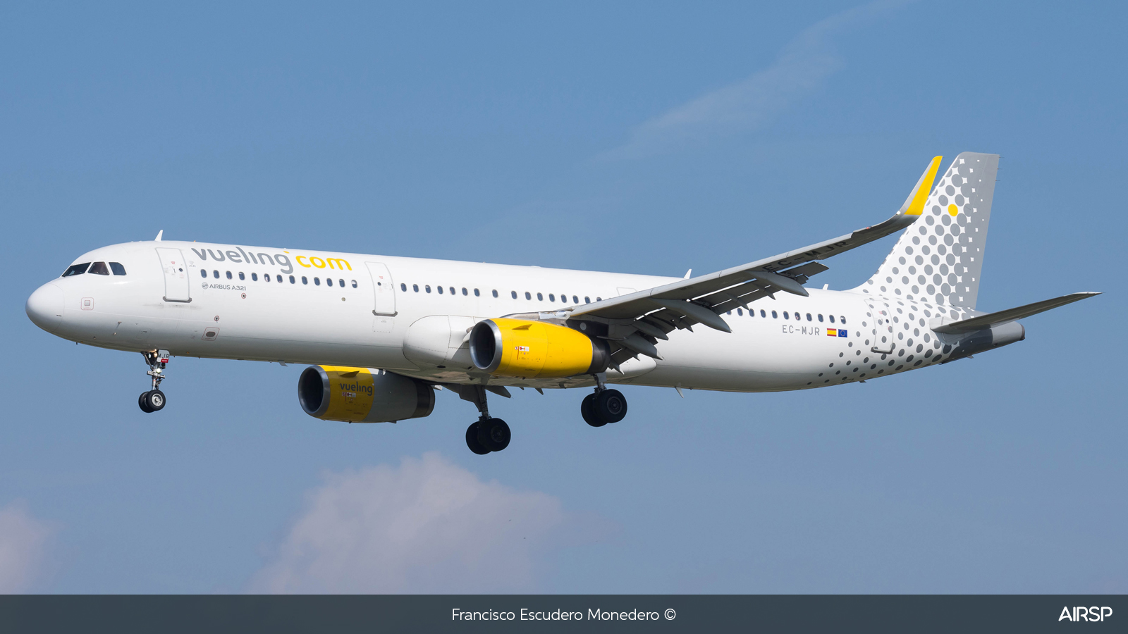 Vueling  Airbus A321  EC-MJR