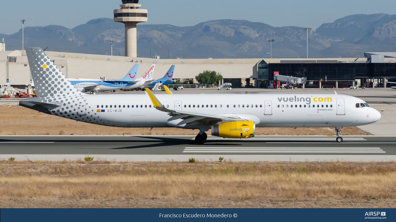 Vueling  Airbus A321  EC-MJR
