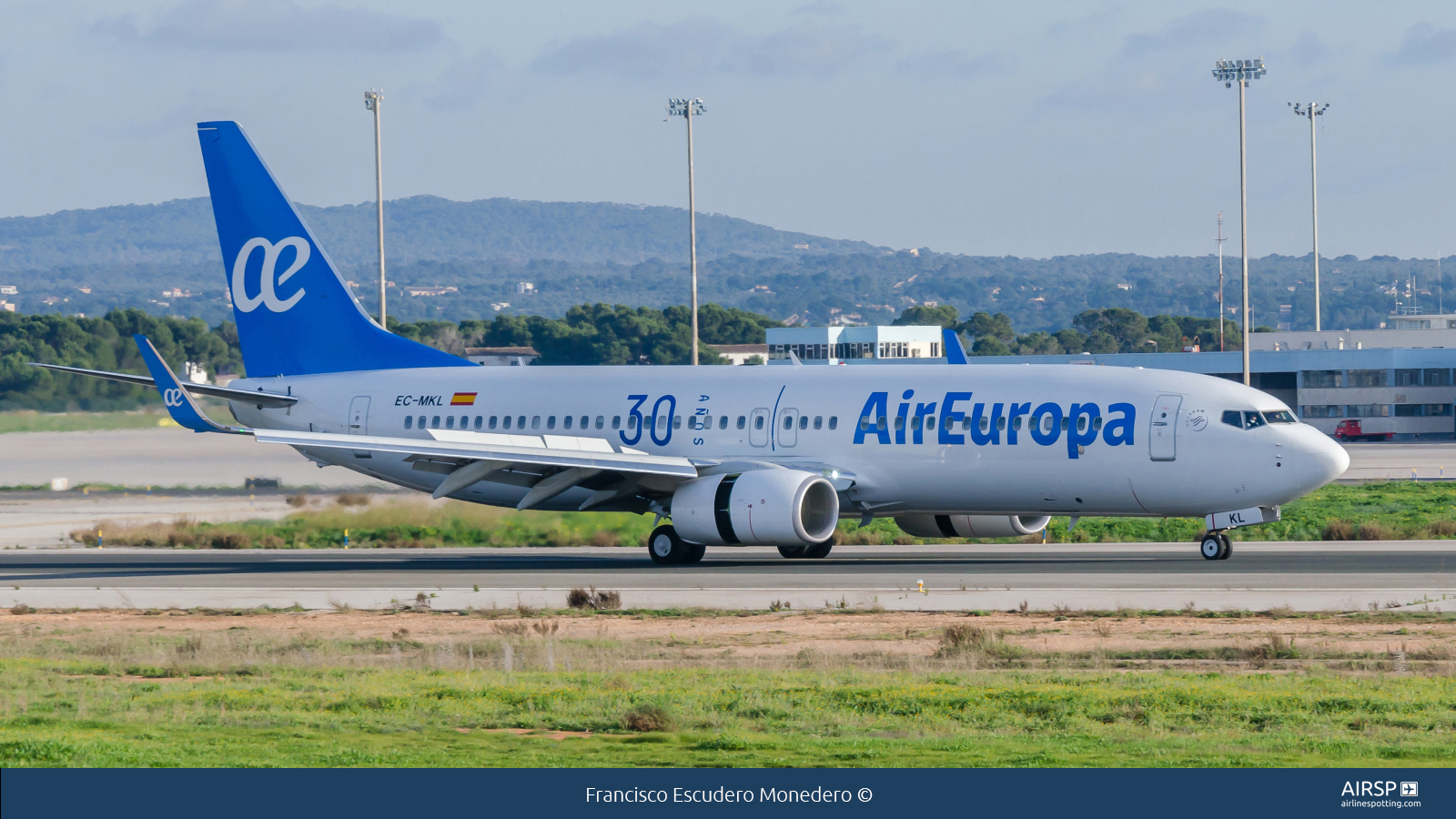 Air Europa  Boeing 737-800  EC-MKL