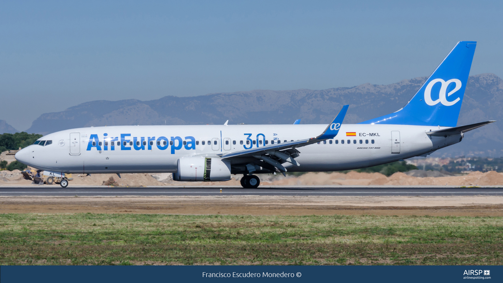 Air Europa  Boeing 737-800  EC-MKL