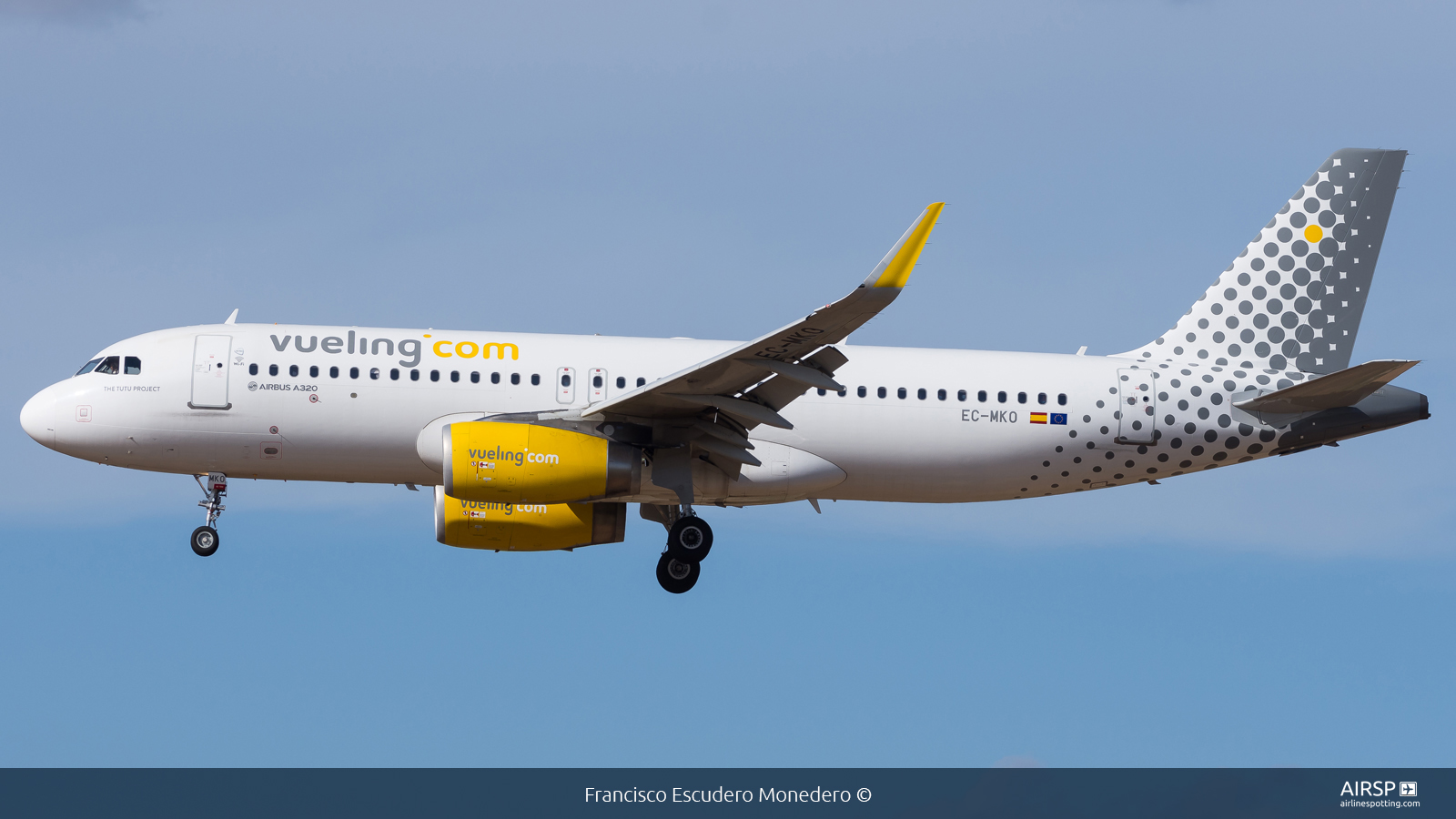 Vueling  Airbus A320  EC-MKO