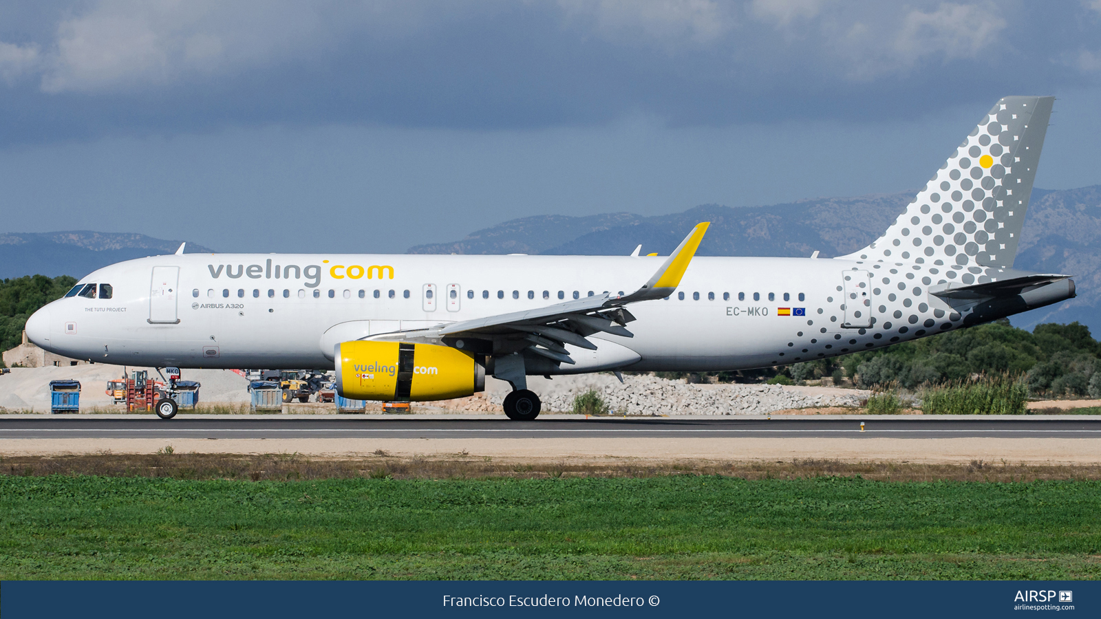 Vueling  Airbus A320  EC-MKO