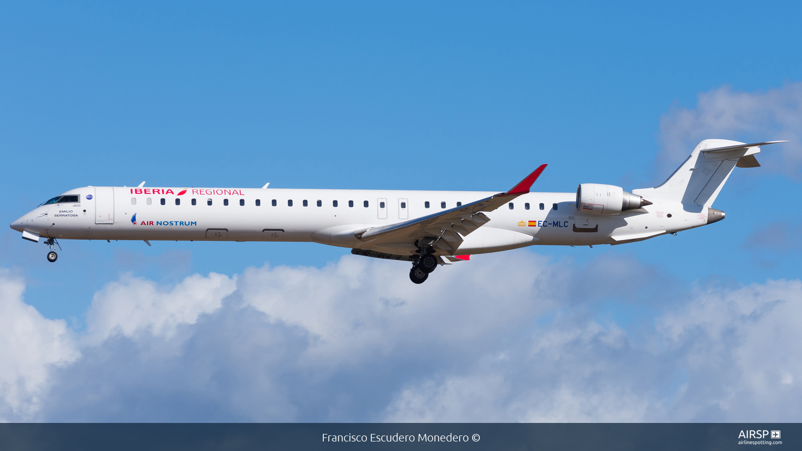 Air Nostrum Iberia Regional  Mitsubishi CRJ-1000  EC-MLC