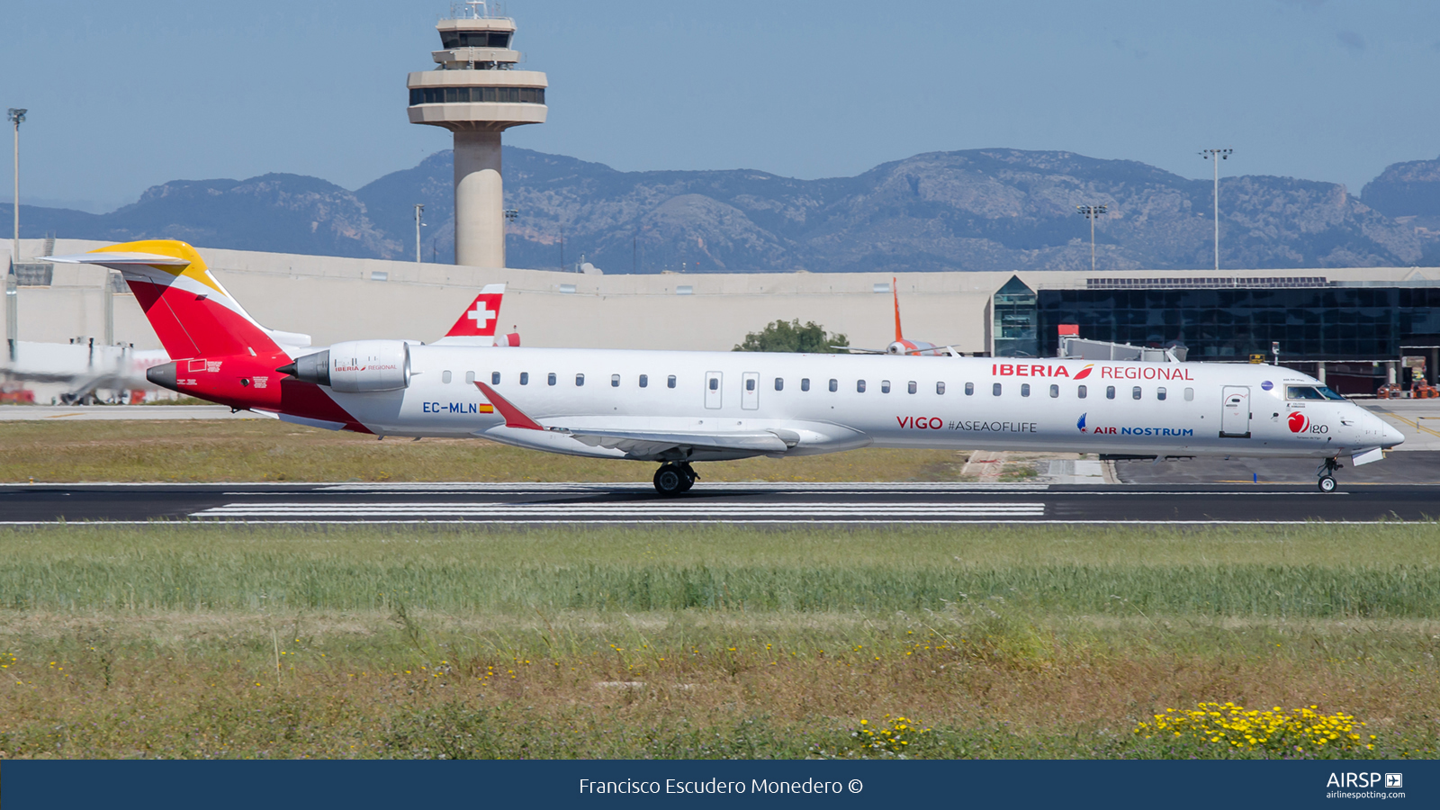 Air Nostrum Iberia Regional  Mitsubishi CRJ-1000  EC-MLN