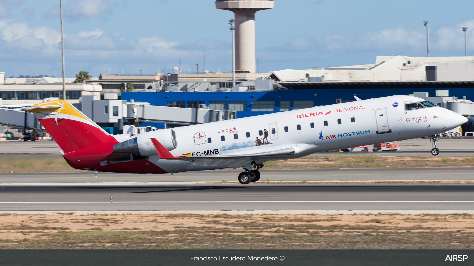 Air Nostrum Iberia Regional  Mitsubishi CRJ-200  EC-MNB