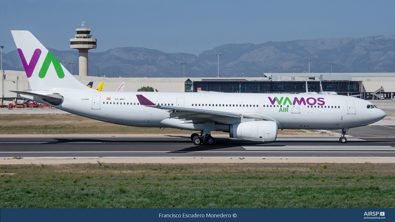 Wamos Air  Airbus A330-200  EC-MNY