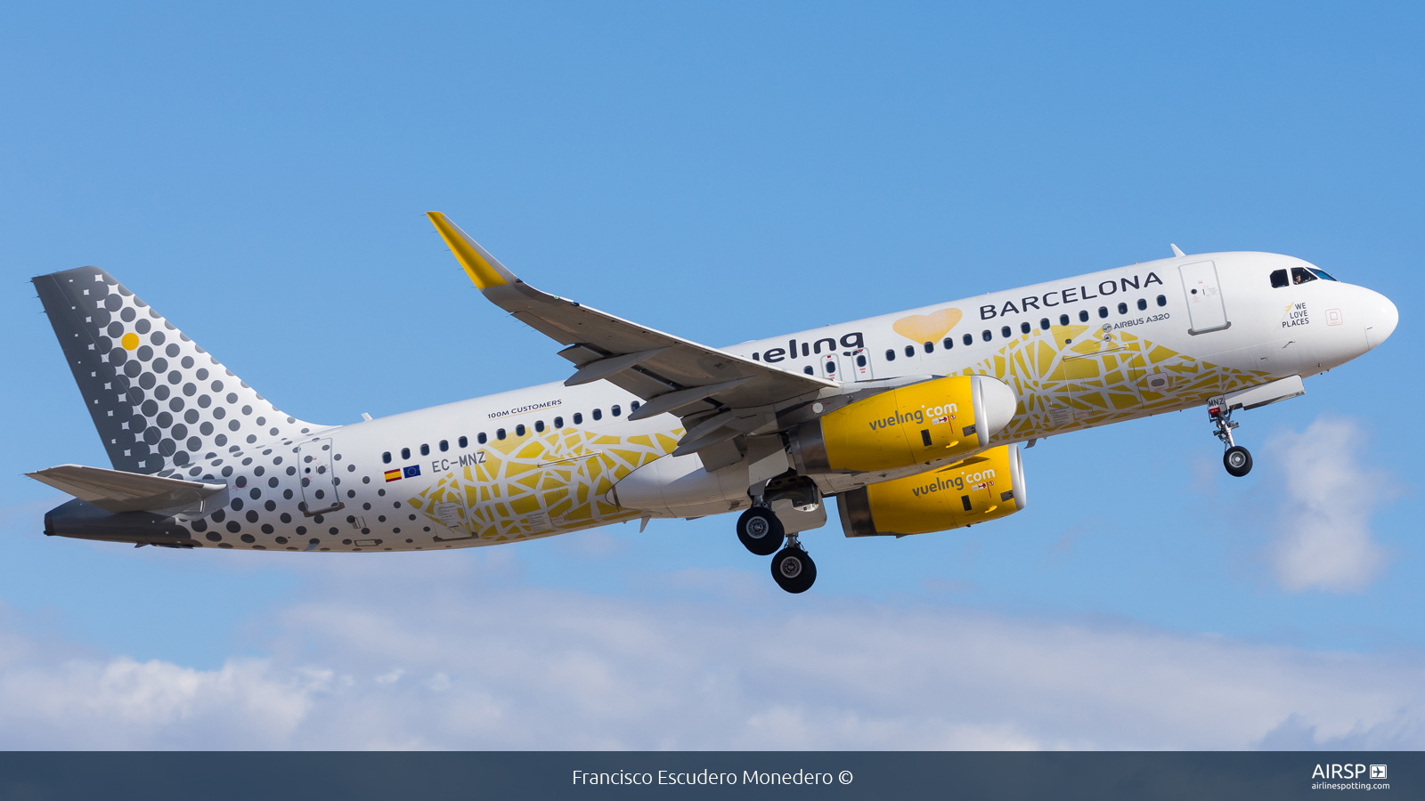 Vueling  Airbus A320  EC-MNZ