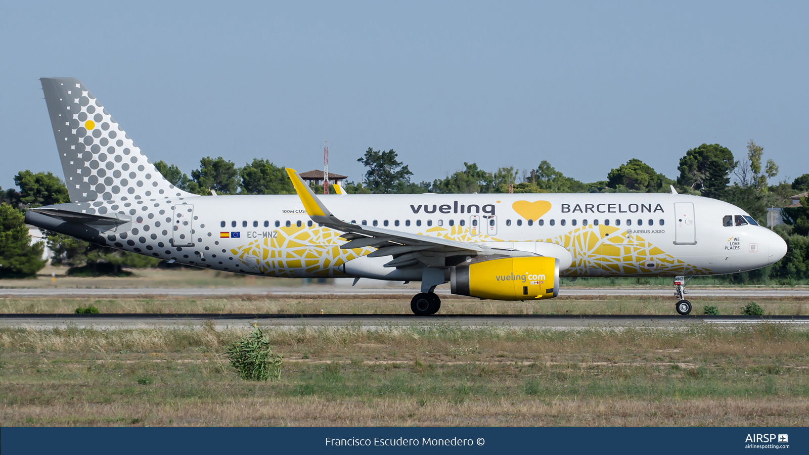 Vueling  Airbus A320  EC-MNZ