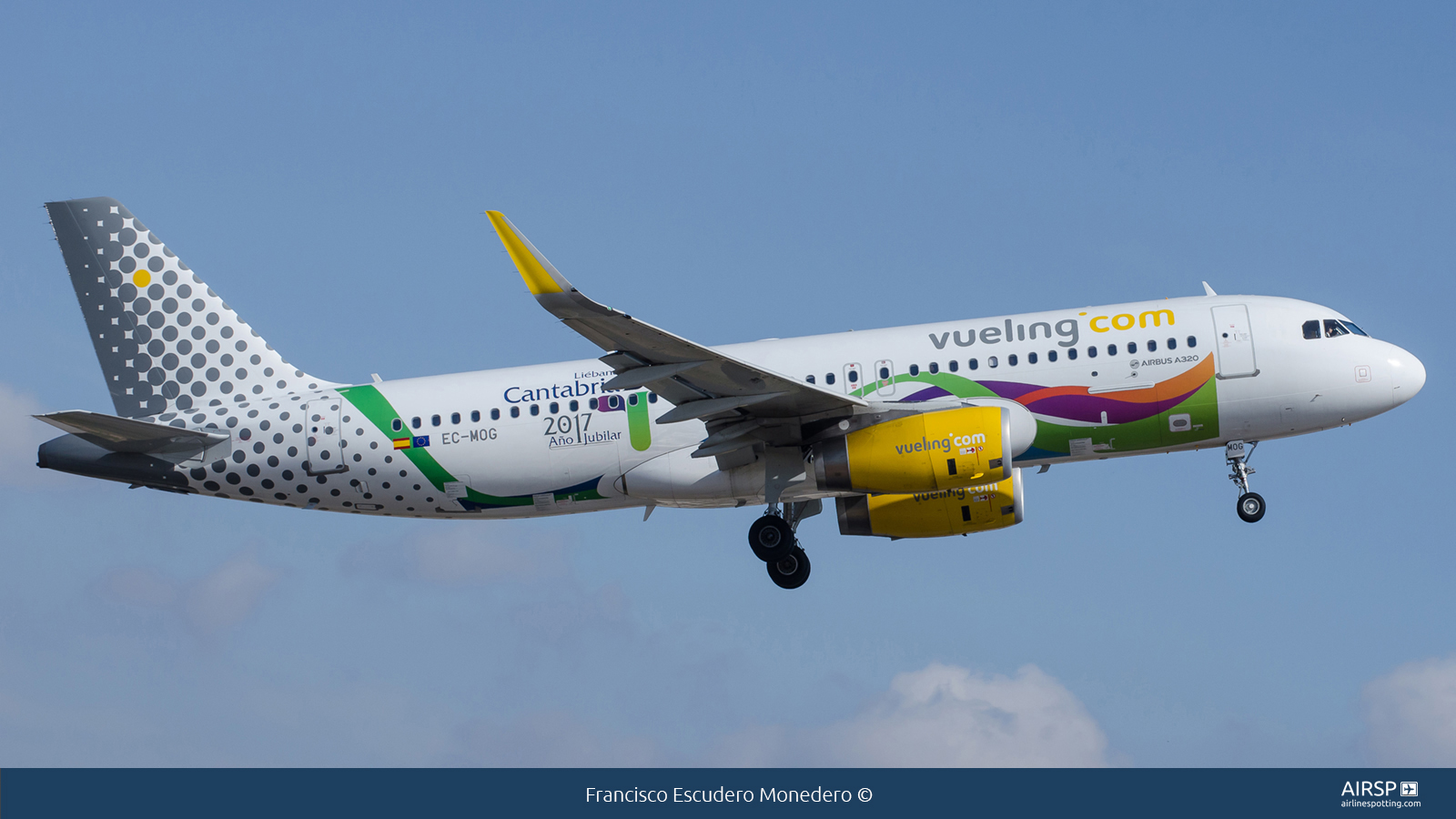 Vueling  Airbus A320  EC-MOG