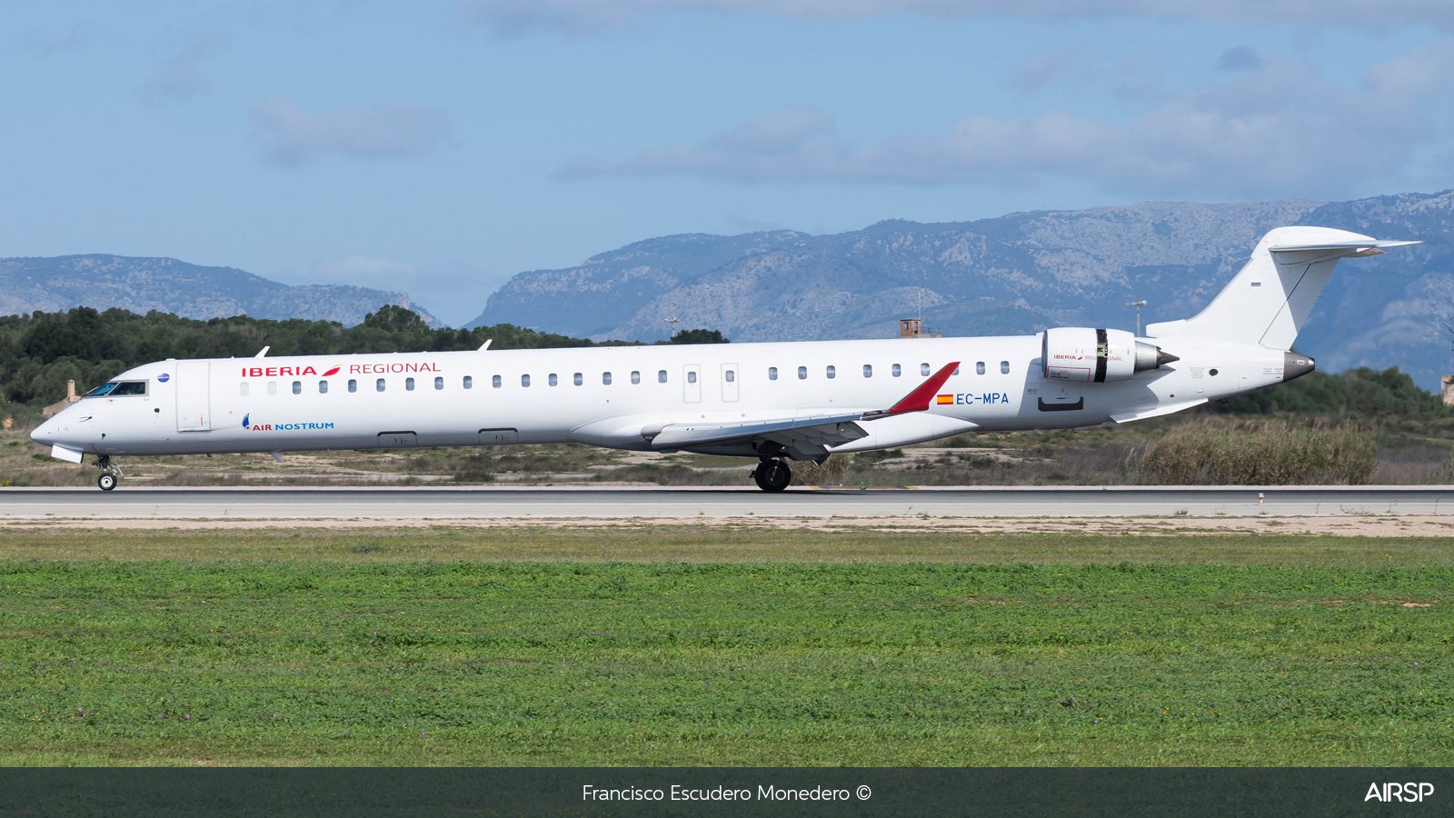 Air Nostrum Iberia Regional  Mitsubishi CRJ-1000  EC-MPA