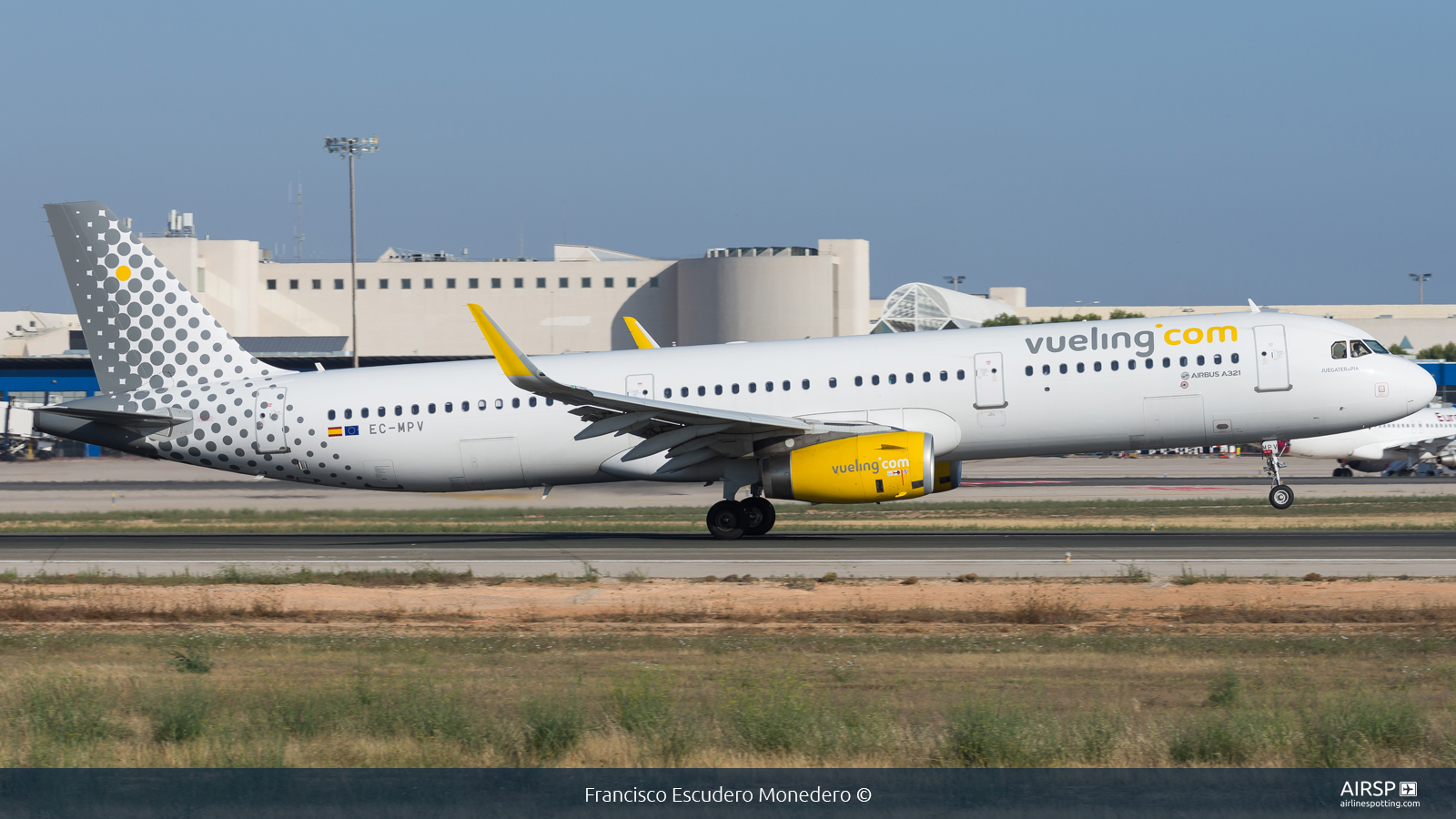 Vueling  Airbus A321  EC-MPV