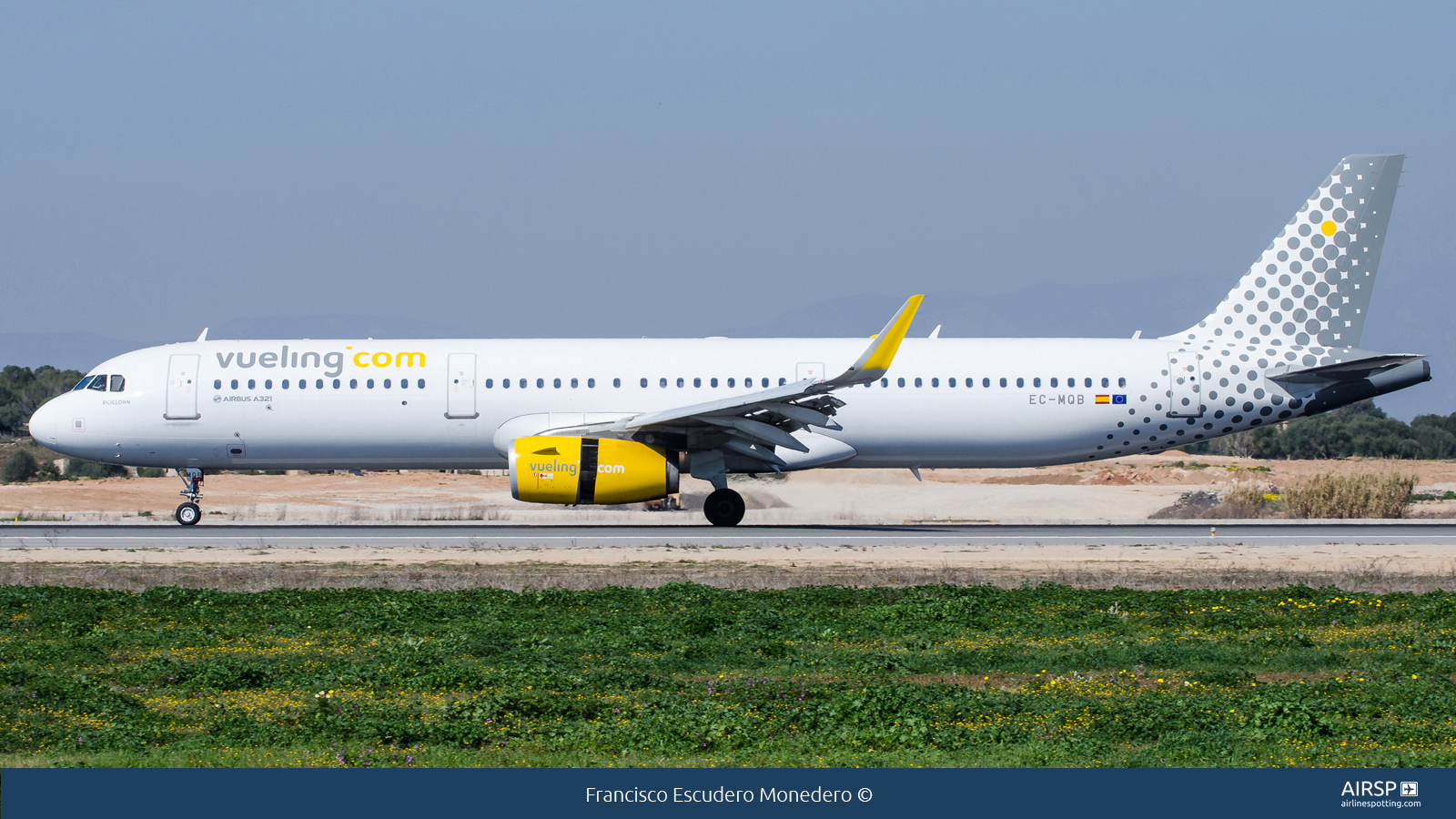 Vueling  Airbus A321  EC-MQB