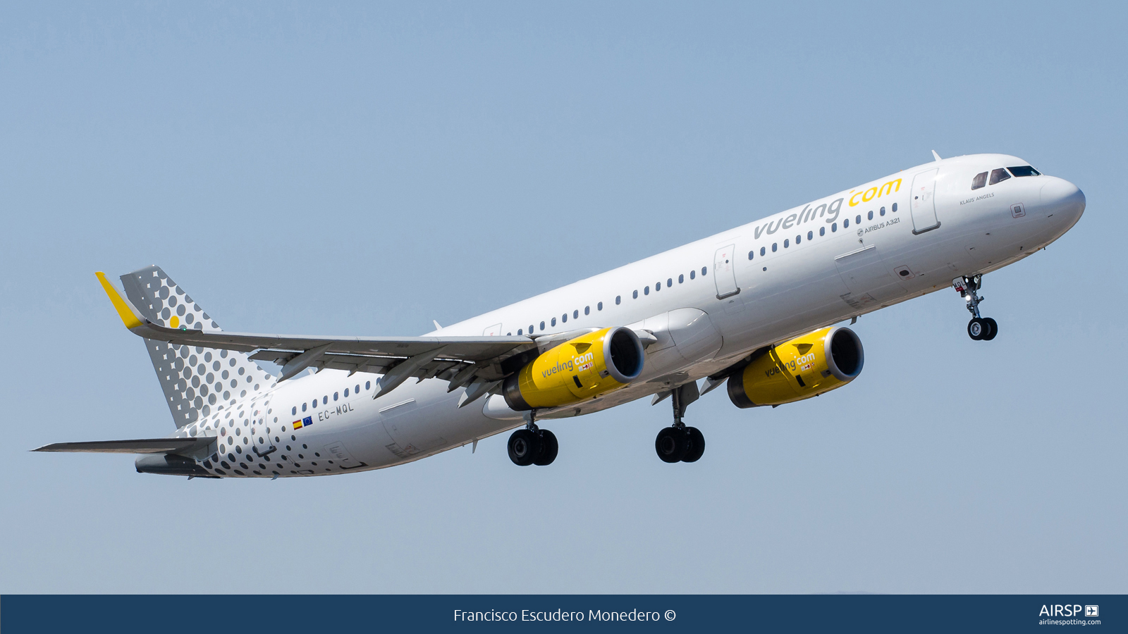 Vueling  Airbus A321  EC-MQL