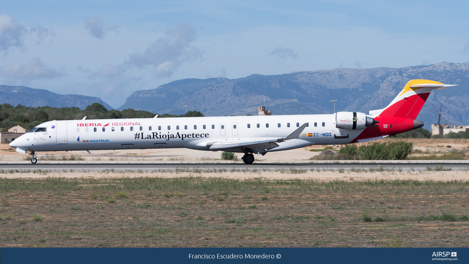 Air Nostrum Iberia Regional  Mitsubishi CRJ-1000  EC-MQQ