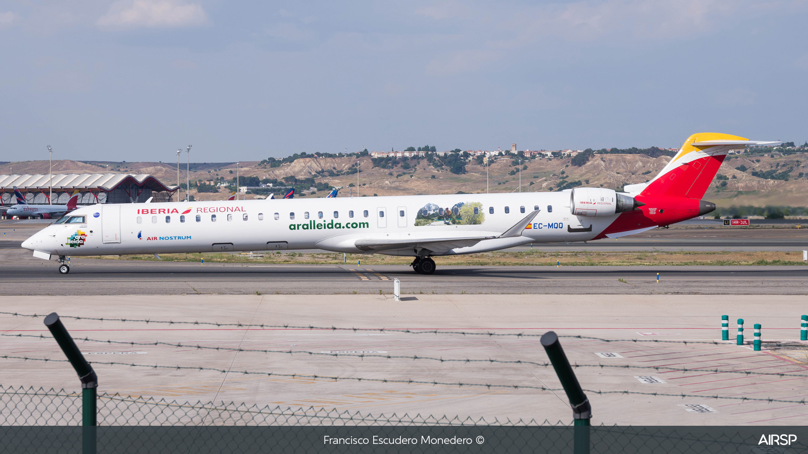 Air Nostrum Iberia Regional  Mitsubishi CRJ-1000  EC-MQQ