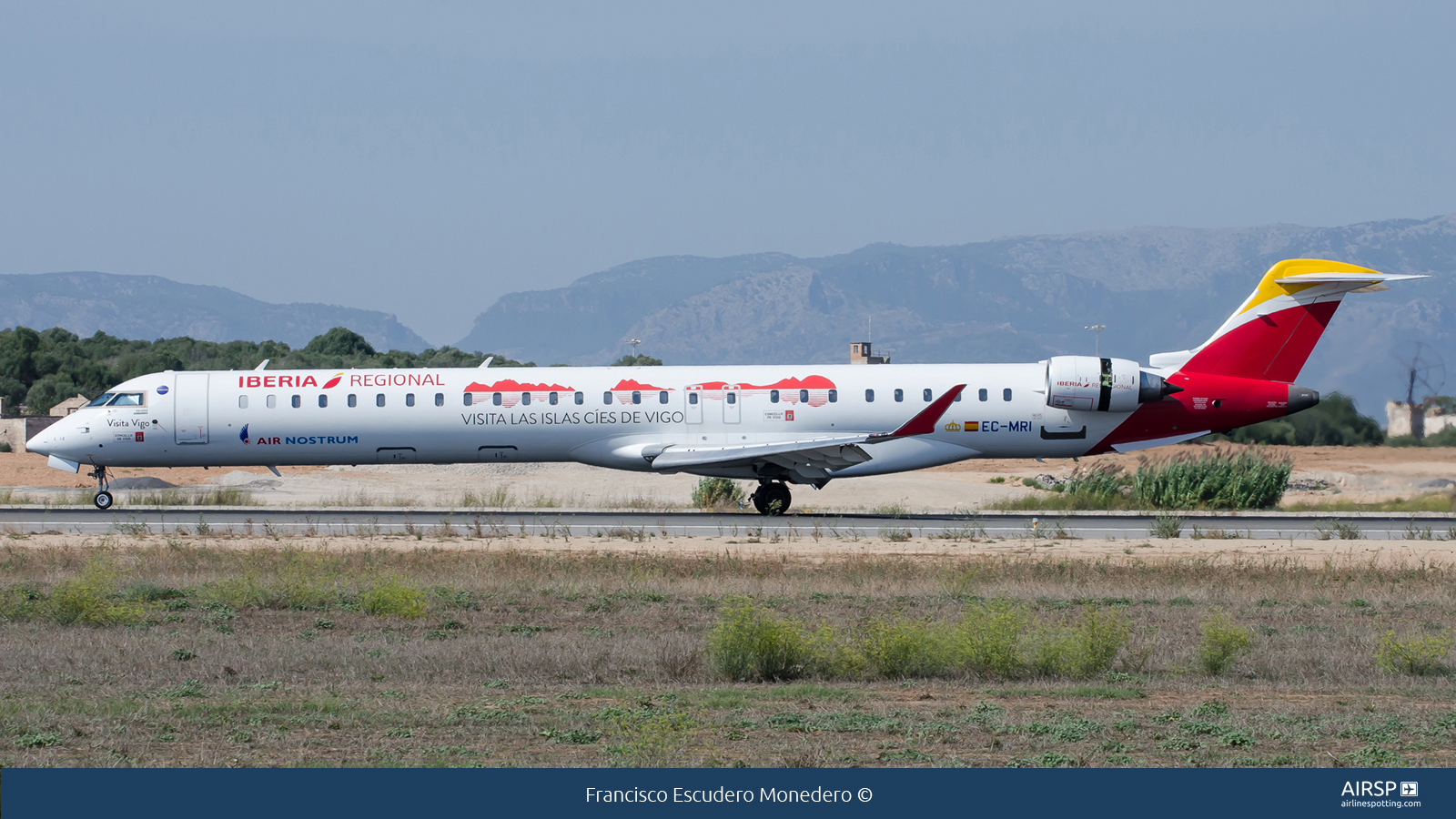 Air Nostrum Iberia Regional  Mitsubishi CRJ-1000  EC-MRI