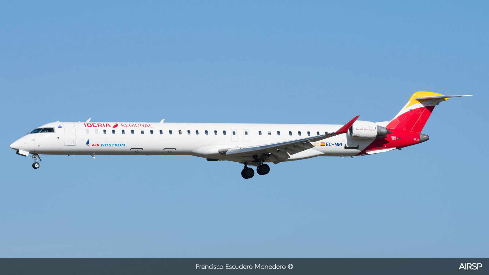 Air Nostrum Iberia Regional  Mitsubishi CRJ-1000  EC-MRI