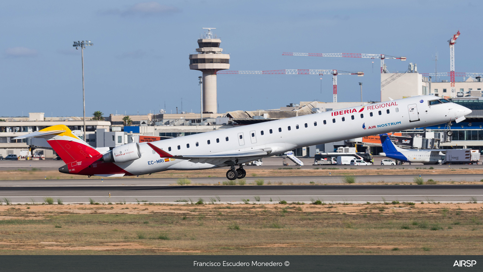 Air Nostrum Iberia Regional  Mitsubishi CRJ-1000  EC-MRI