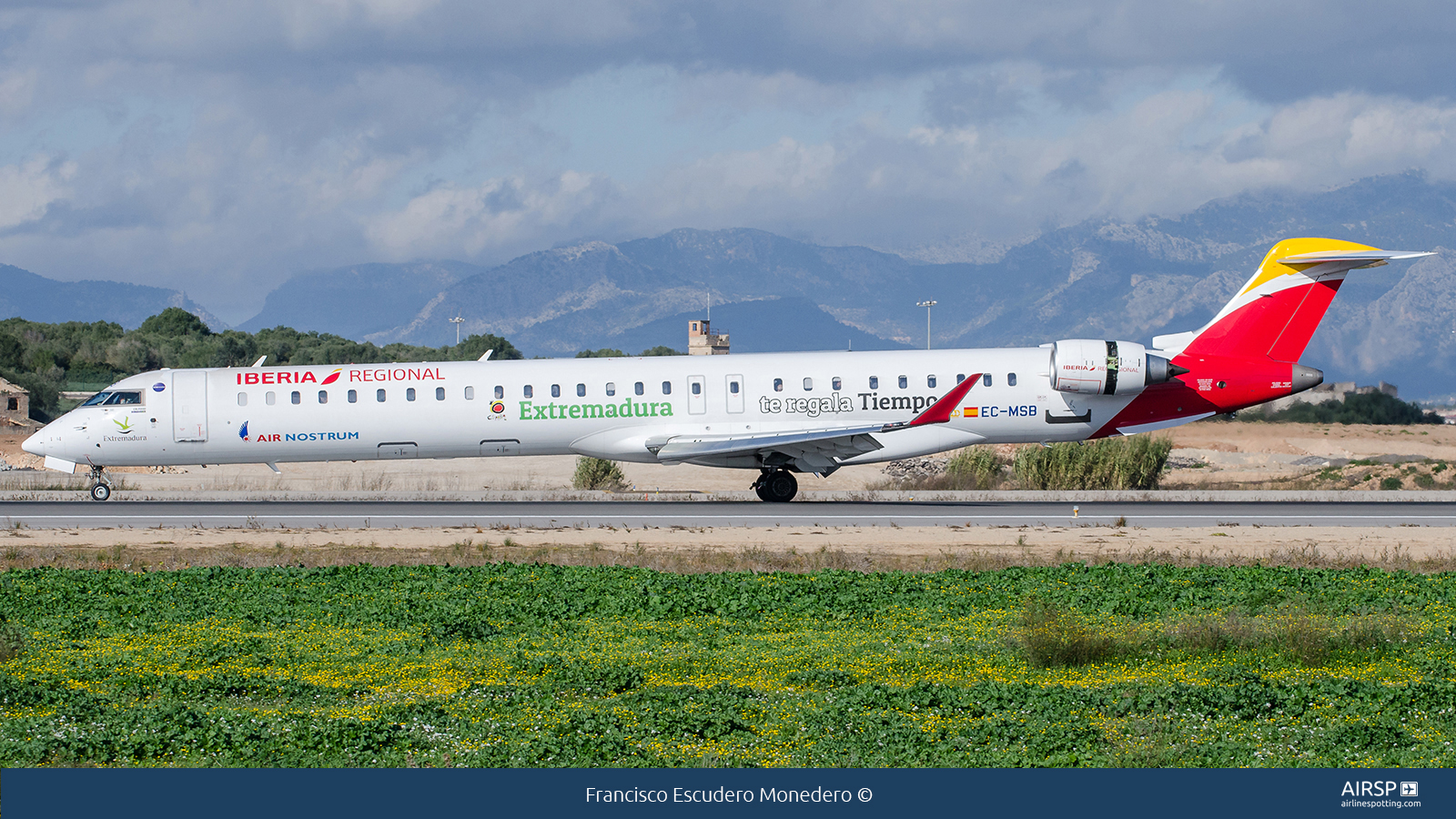 Air Nostrum Iberia Regional  Mitsubishi CRJ-1000  EC-MSB