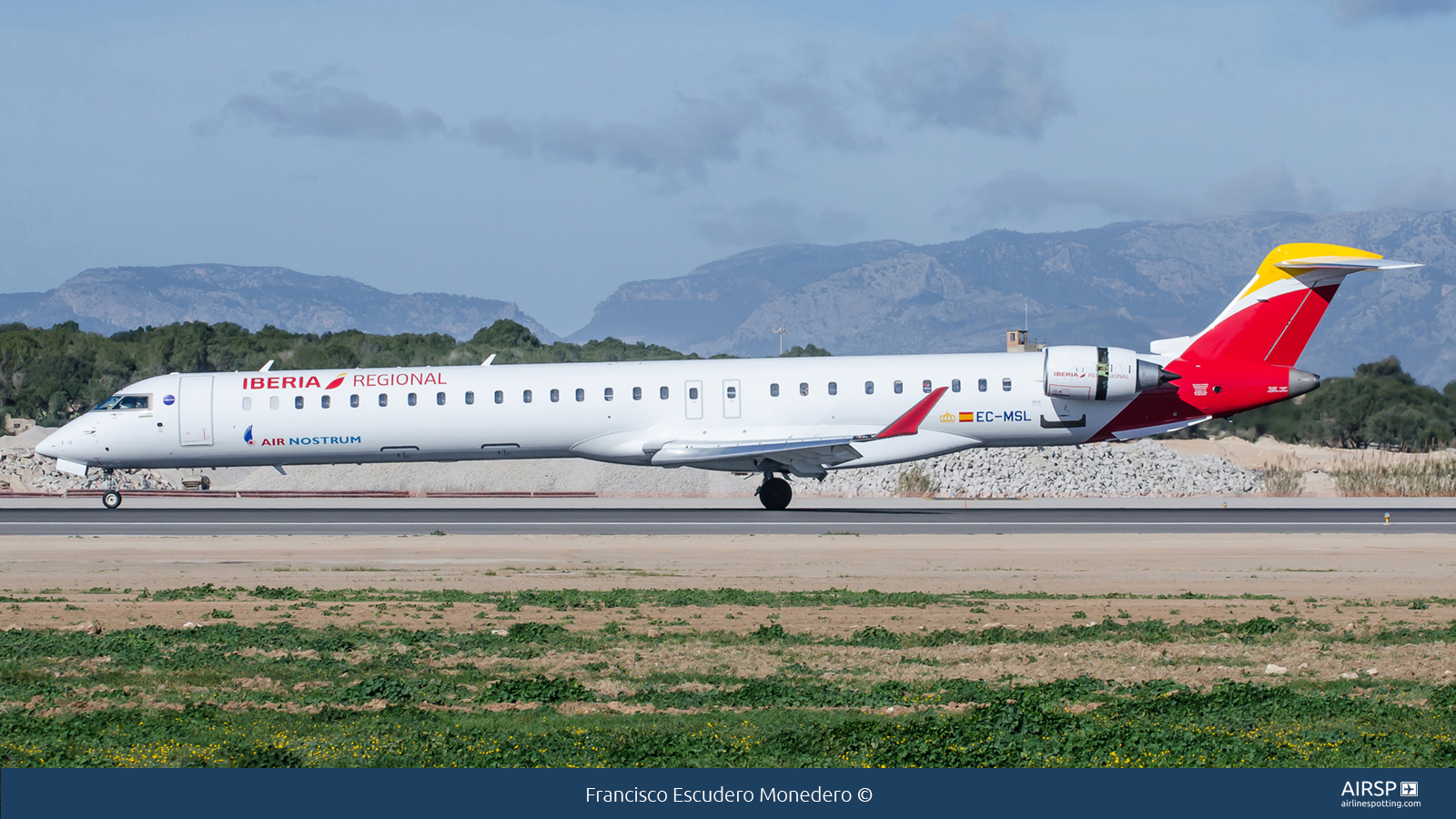 Air Nostrum Iberia Regional  Mitsubishi CRJ-1000  EC-MSL