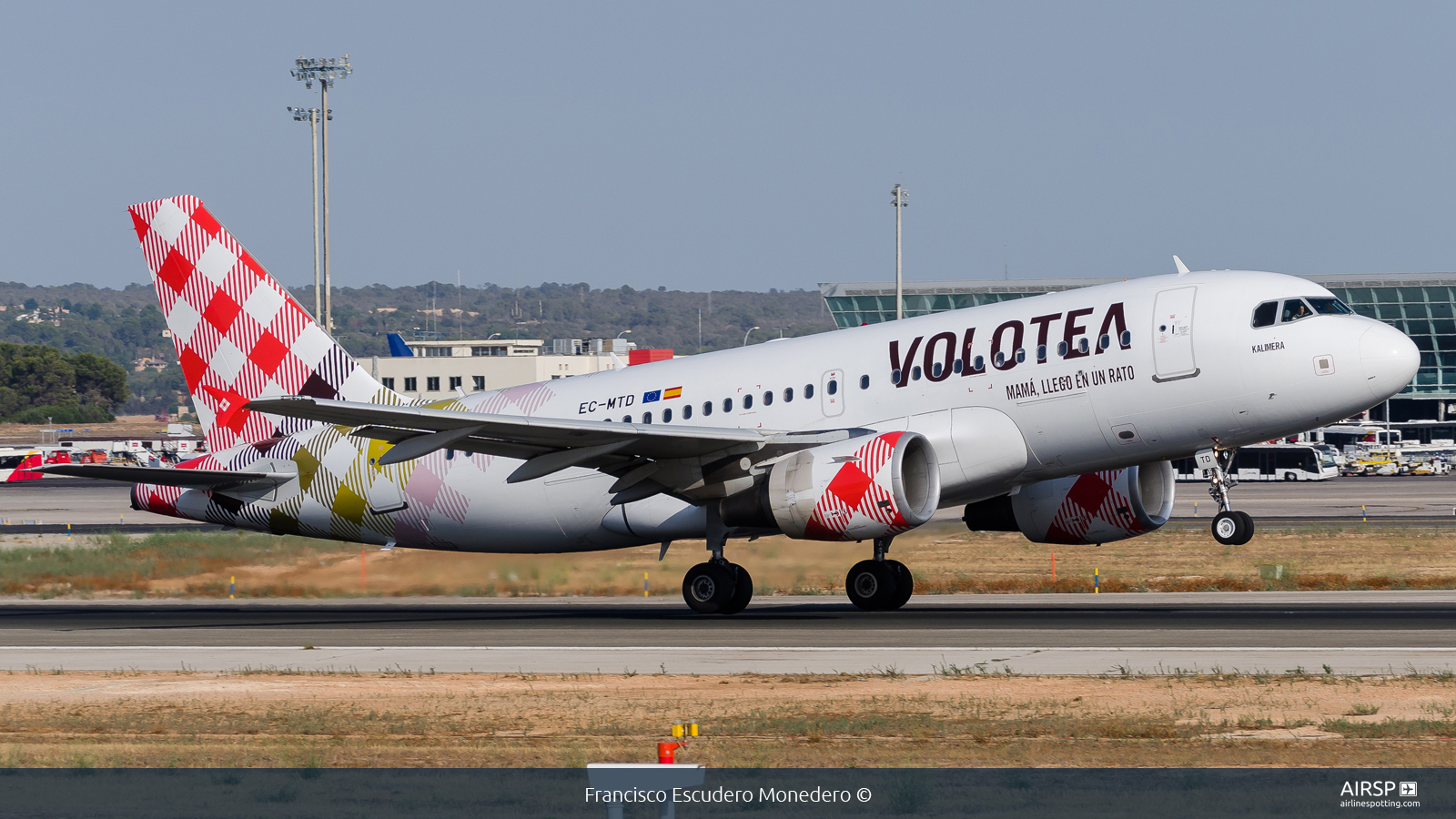 Volotea  Airbus A319  EC-MTD