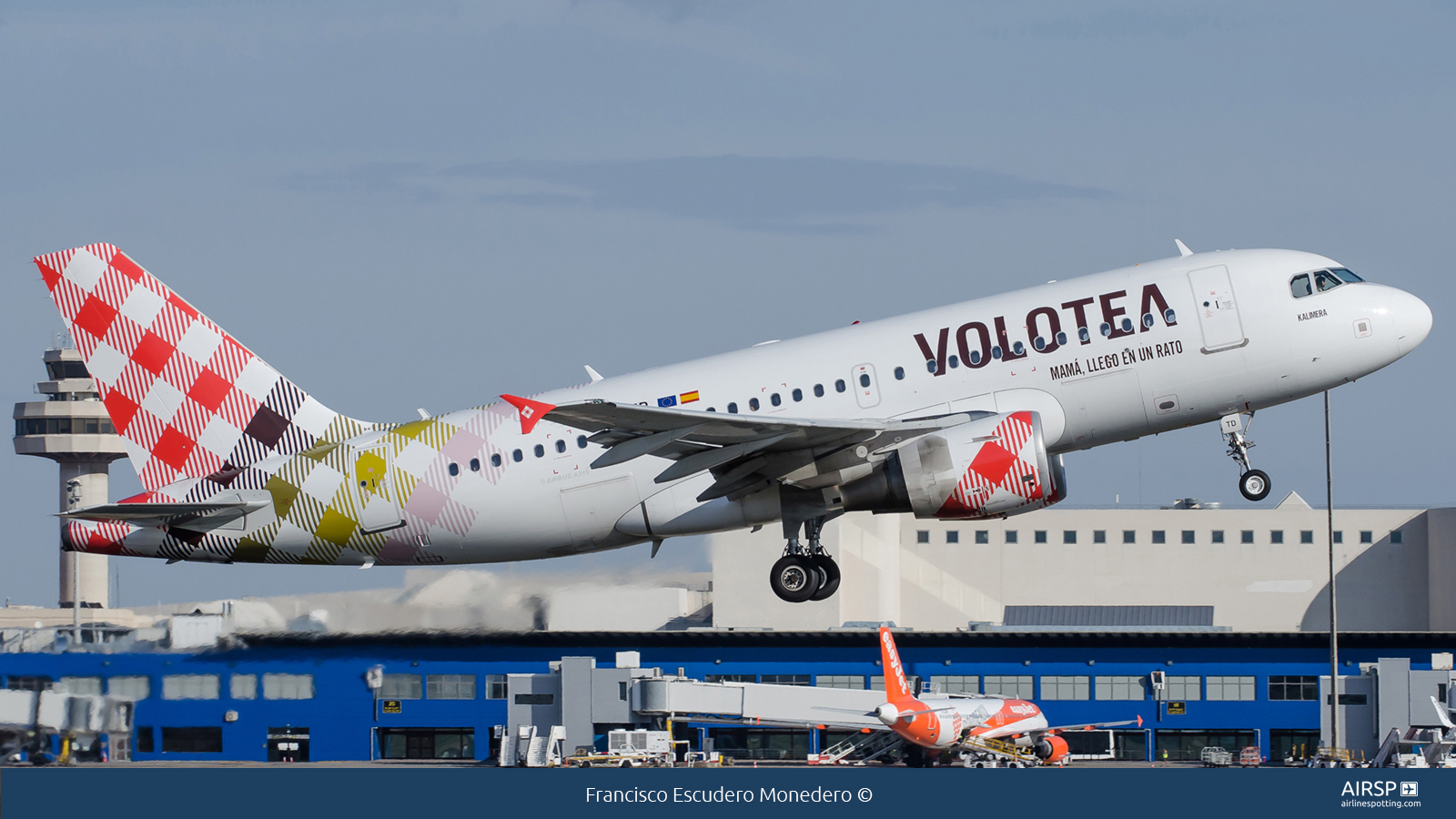 Volotea  Airbus A319  EC-MTD