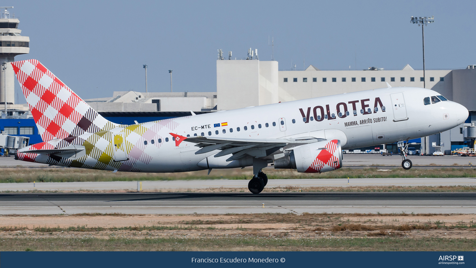 Volotea  Airbus A319  EC-MTE