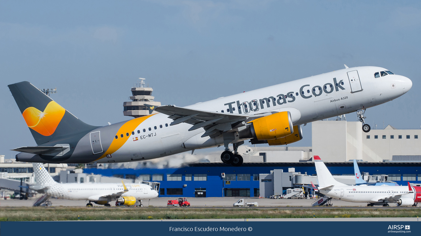 Thomas Cook Airlines  Airbus A320  EC-MTJ