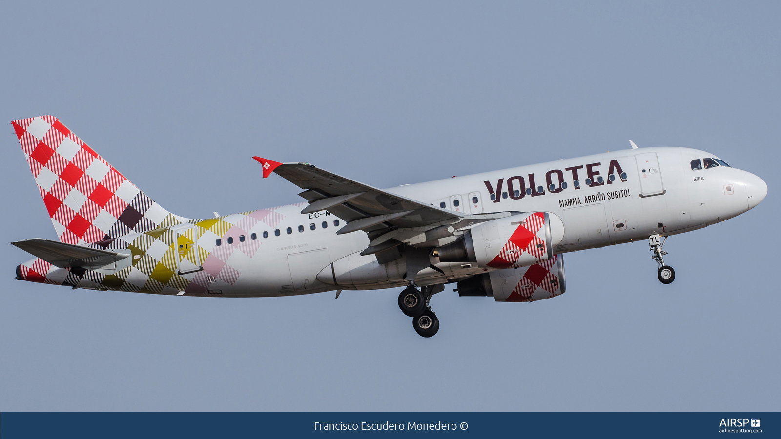 Volotea  Airbus A319  EC-MTL