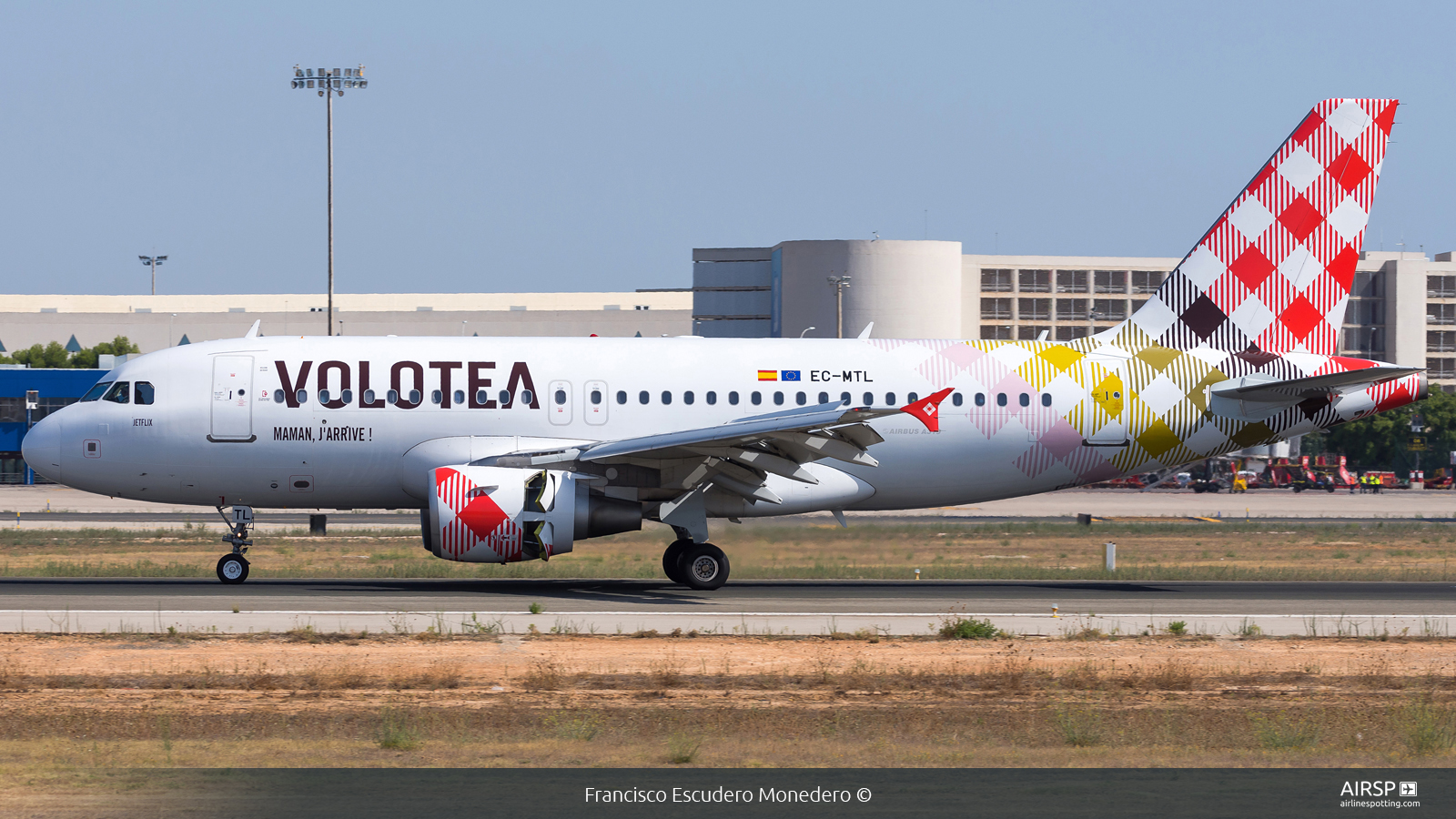 Volotea  Airbus A319  EC-MTL