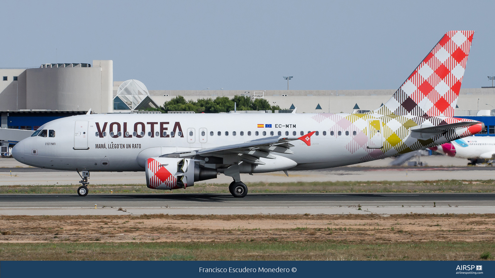 Volotea  Airbus A319  EC-MTM