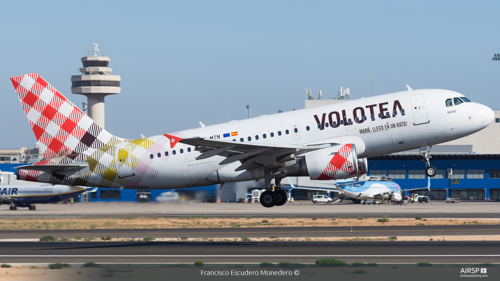 Volotea  Airbus A319  EC-MTN