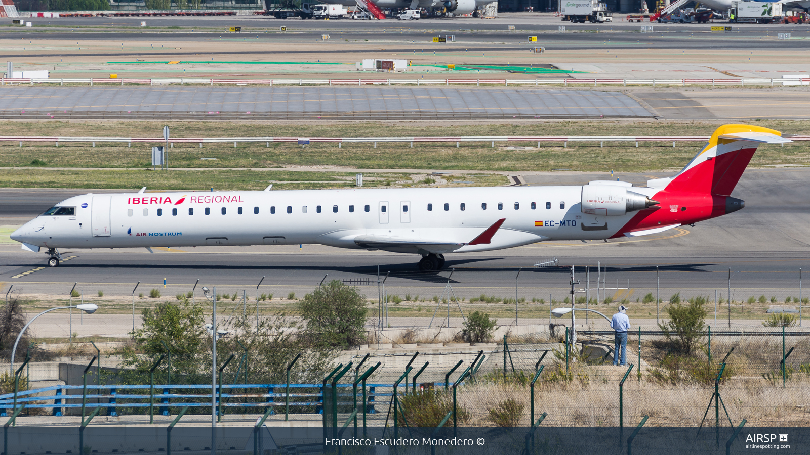 Air Nostrum Iberia Regional  Mitsubishi CRJ-1000  EC-MTO