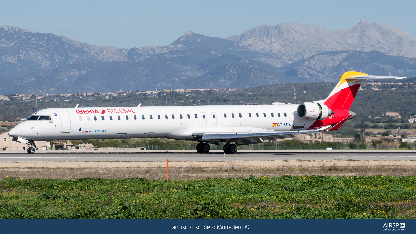 Air Nostrum Iberia Regional  Mitsubishi CRJ-1000  EC-MTO