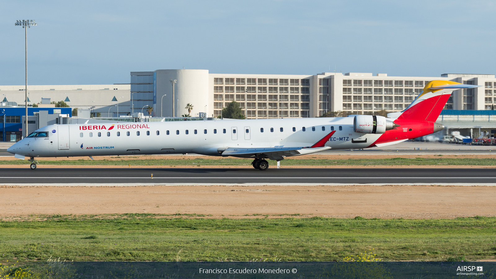 Air Nostrum Iberia Regional  Mitsubishi CRJ-1000  EC-MTZ
