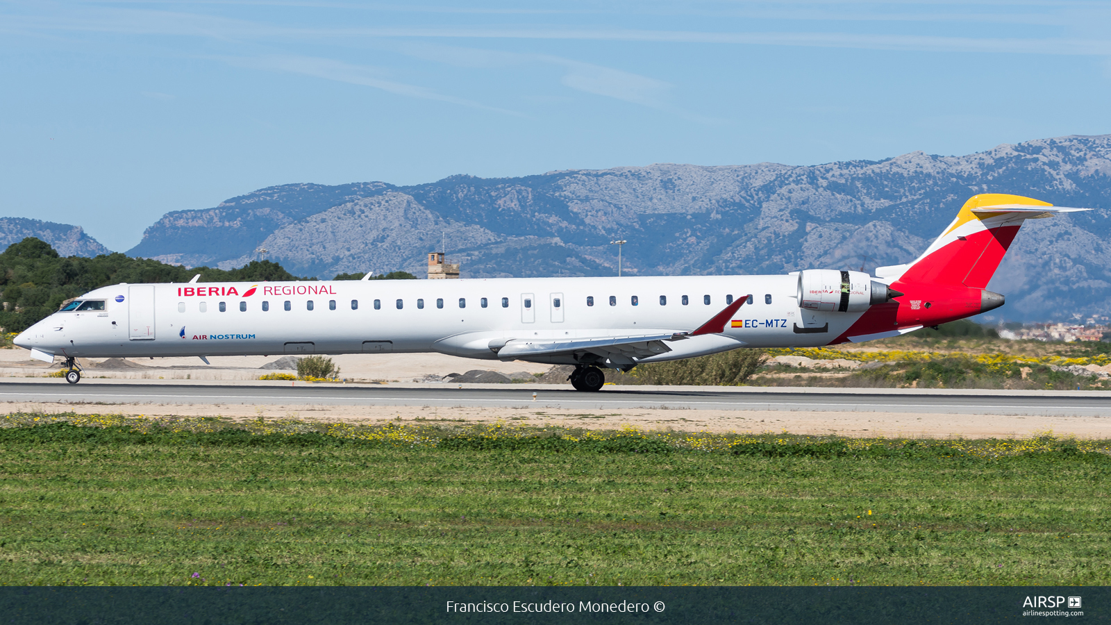 Air Nostrum Iberia Regional  Mitsubishi CRJ-1000  EC-MTZ