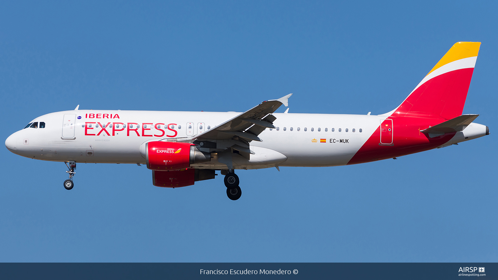 Iberia Express  Airbus A320  EC-MUK