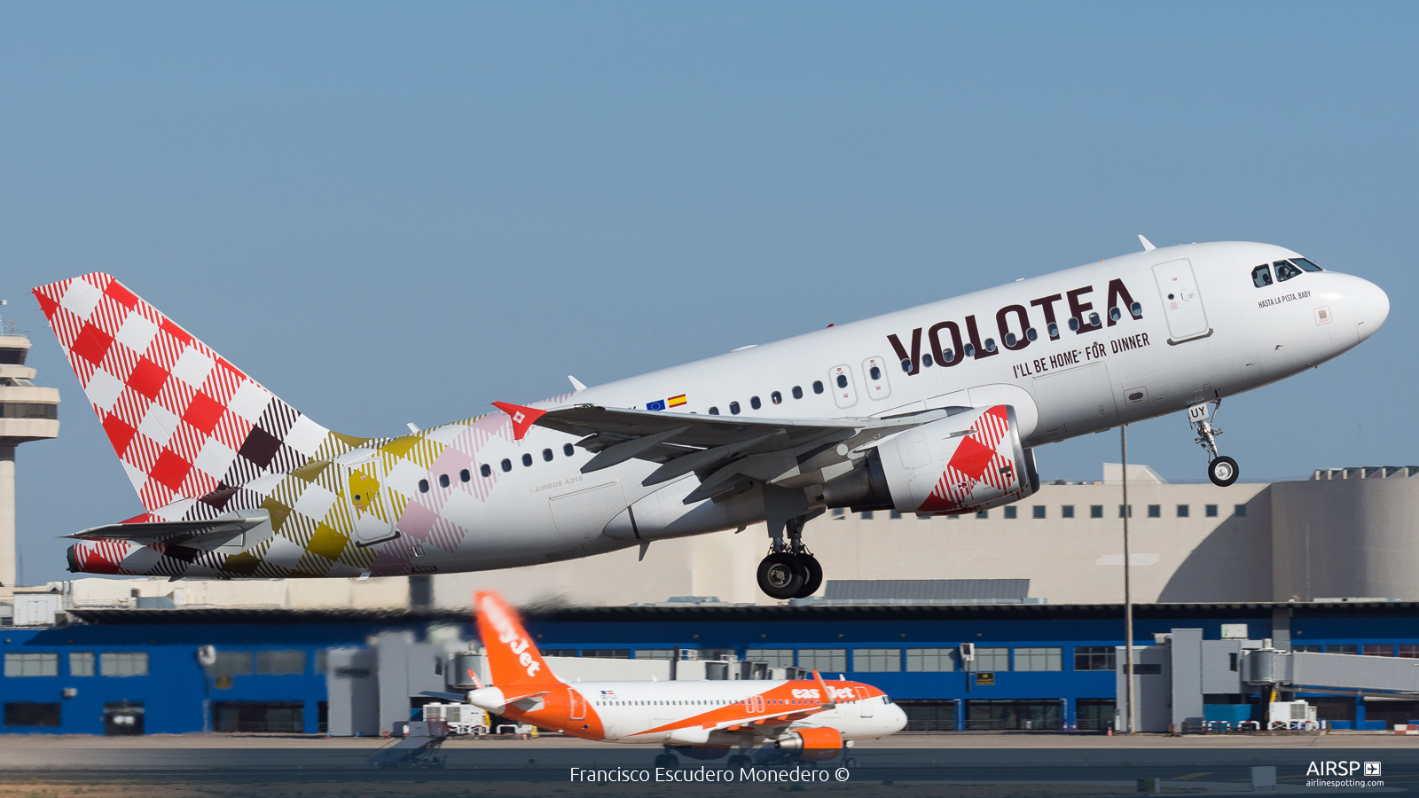 Volotea  Airbus A319  EC-MUY